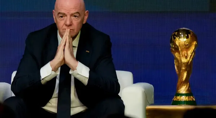 UEFA estudia acciones legales contra Infantino por plan de vender participaciones del Mundial