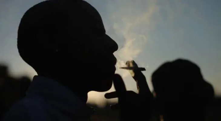 Cierran decenas de dispensarios de marihuana en Los Ángeles 
