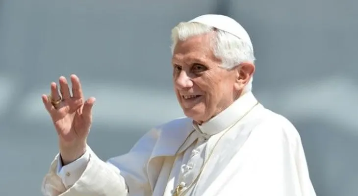 Benedicto XVI destituyó casi 400 curas por abuso sexual de niños