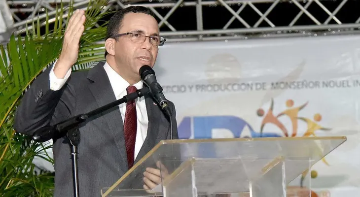 Ministro Andrés Navarro: la nueva escuela creará una sociedad de innovadores