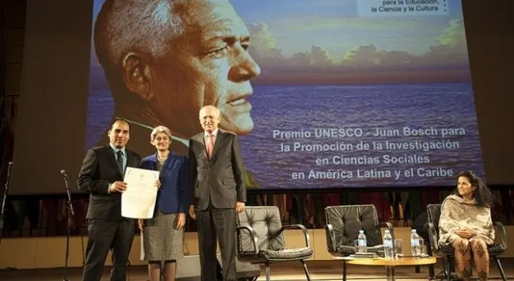 La UNESCO hace en París segunda entrega del Premio Juan Bosch