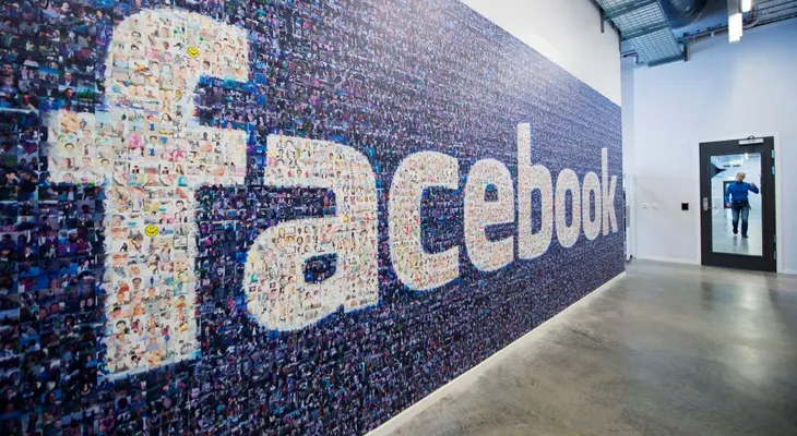 Facebook alcanza marca sin precedentes: 1.000 millones de usuarios en un solo día