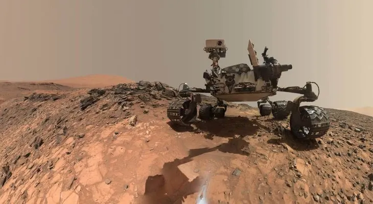 ¡El Curiosity se hace un 'selfie' y lo manda desde Marte!