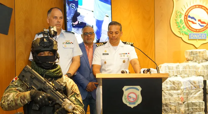 GOLPEAN OTRA VEZ AL NARCOTRÁFICO EN OPERACIÓN SIMULTÁNEA Y COORDINADA INTERCEPTAN DOS NARCOLANCHAS CON 749 PAQUETES DE PRESUNTA COCAÍNA