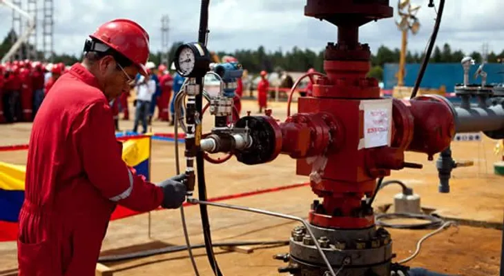 ¿Por qué la producción petrolera de Venezuela se desplomó a su mínimo en 13 años?