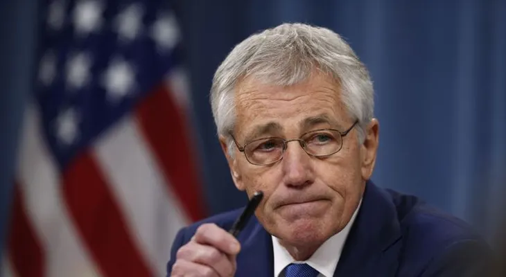Renuncia el secretario de Defensa de EEUU