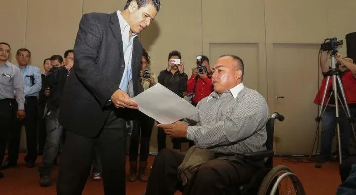 Realizan feria de empleos para discapacitados  