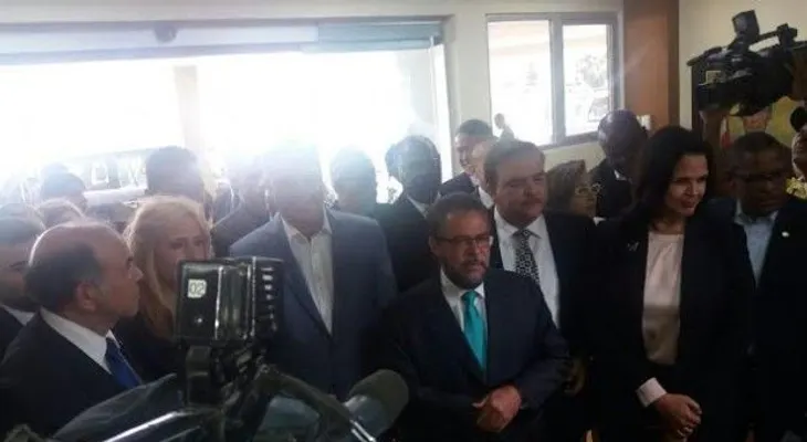 Seis candidatos van a la JCE a reclamar conteo manual en todos los niveles