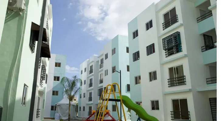 Abinader entrega 112 apartamentos en Boca Chica