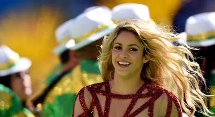 Shakira confirma que está embazarada