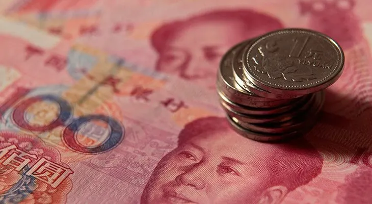 China sacude los mercados con una devaluación histórica del yuan
