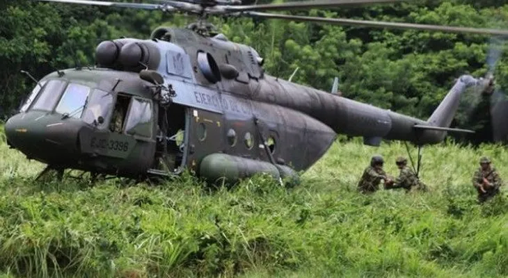 Se accidenta helicóptero militar con 17 personas en Colombia