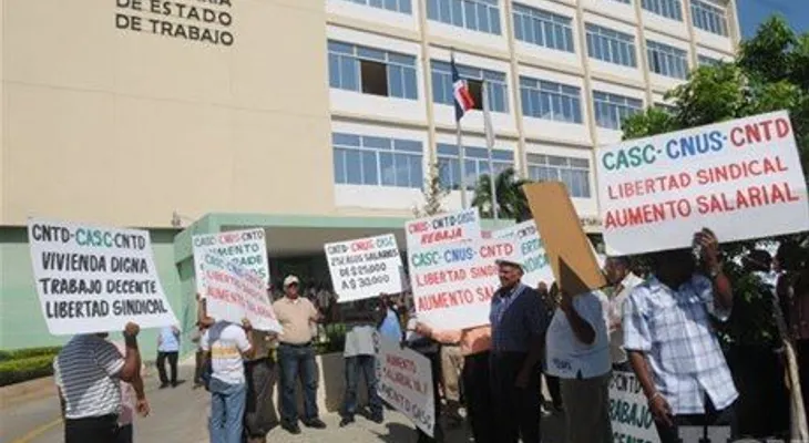 Trabajadores marcharán el día 26 en reclamo de aumento salarial
