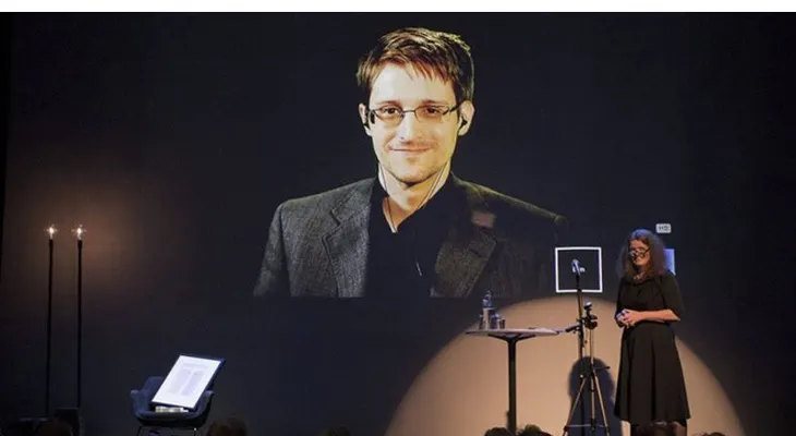 Snowden publica un misterioso mensaje de advertencia en Twitter