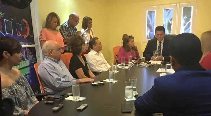 Collado ratifica suspensión actividades en anfiteatro Nurin Sanlley; se reúne con moradores de Esperilla