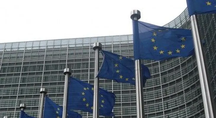 Unión Europea abre investigación formal a fiscalidad Amazon