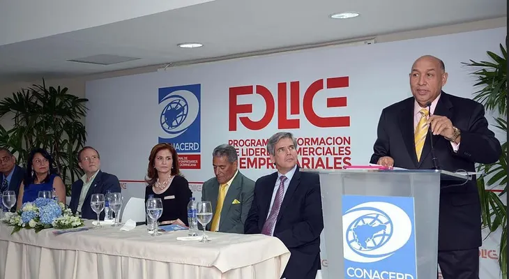 Lanzan programa Formación de Líderes Comerciales y Empresariales