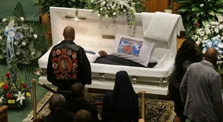 Miles de personas van a funeral de Freddie Gray en Baltimore
