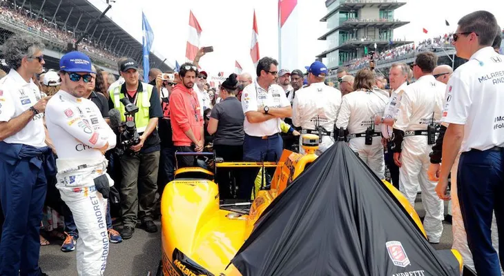 Fernando Alonso queda fuera de las 500 Millas de Indianápolis
