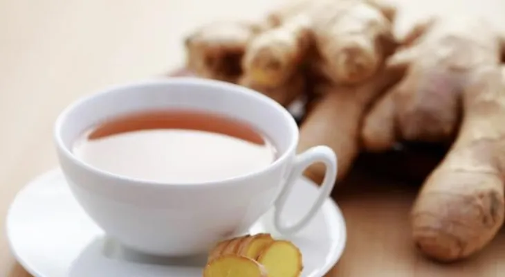 Cómo preparar té de jengibre para la garganta inflamada, irritada y para calmar el dolor