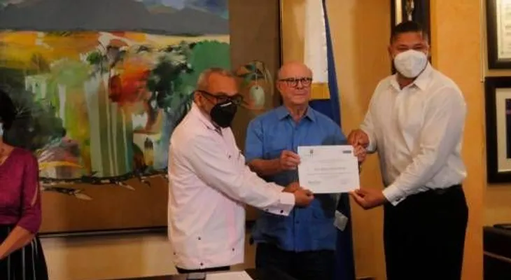 Hipólito Mejía encabeza graduación del instituto José Francisco Peña Gómez