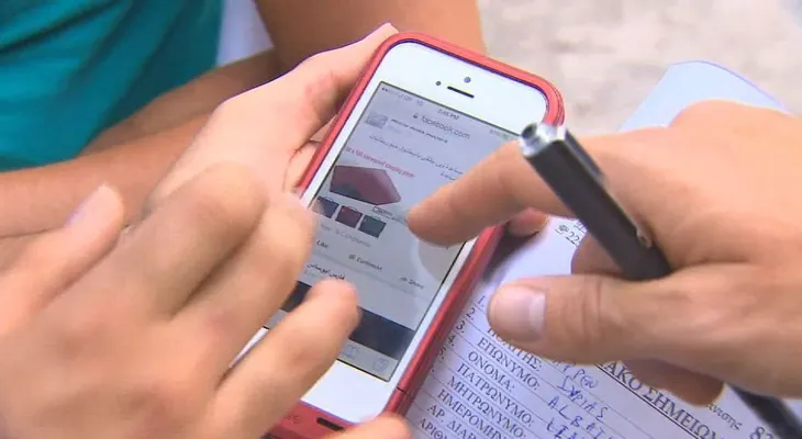 Los 'refugiados de Facebook' escapan de Siria con la ayuda de teléfonos móviles
