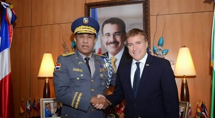 Agenda Brewster. Que viene el lobo... ¿Convergencia, o allante, bulto y movimiento?