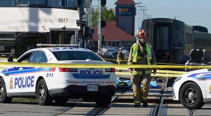 En Canadá choca tren con autobús; reportan 5 muertos