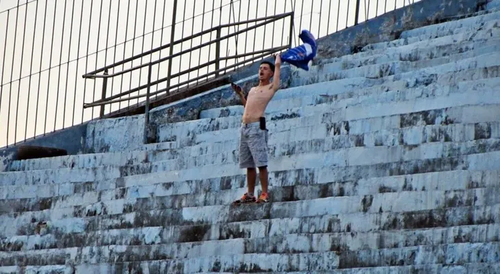 Pura pasión: viajó siete horas y fue el único aficionado de su equipo en la tribuna