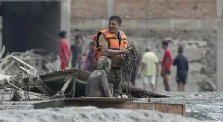 Al menos 90 estadounidenses están desaparecidos tras las riadas en Nepal
