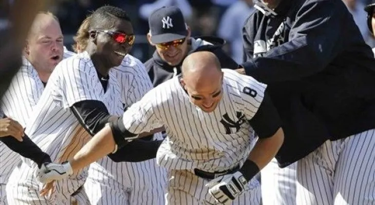 Jonrón de Brett Gardner en el noveno inning da triunfo a los Yanquis
