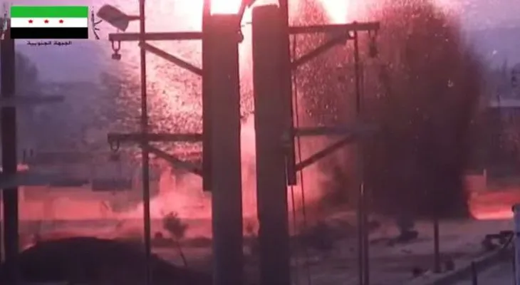 Fuerte explosión en un túnel secreto en Siria grabada de cerca (VIDEO IMPACTANTE)