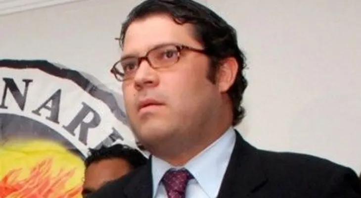 Sanz Lovatón advierte reelección ha lesionado a partidos y democracia 