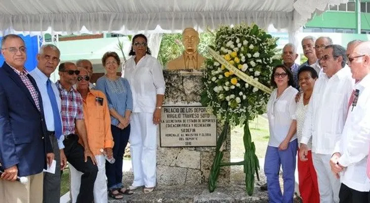 Un gran homenaje a don Virgilio Travieso