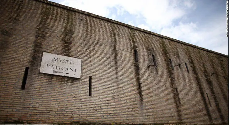 ¿Está El Vaticano rodeado de muros?