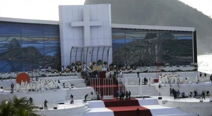 Brasil.:Papa a los jóvenes Vayan sin medio para servir