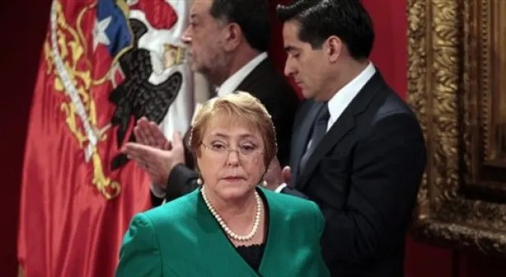 Roban armas y radios a escoltas de Bachelet