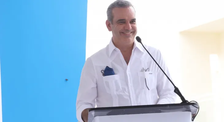 Presidente Abinader anuncia La Altagracia libre de toque de queda por cantidad de vacunados contra Covid-19