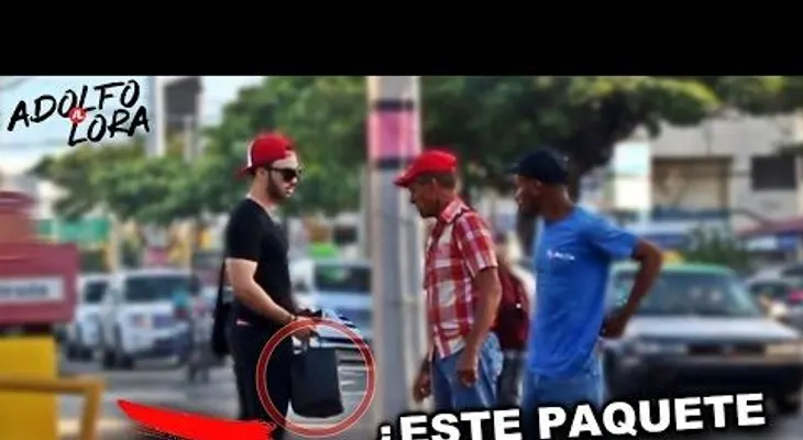 Entregando 50 mil dólares a desconocidos en calles de RD (VIDEO)