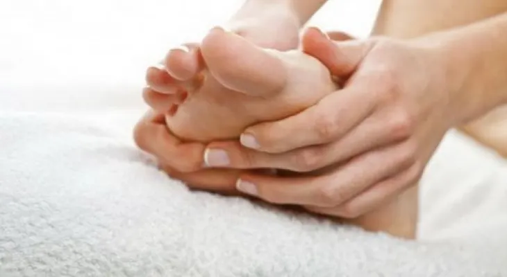 Descubre cómo ponerle fin al problema de las manos y los pies fríos