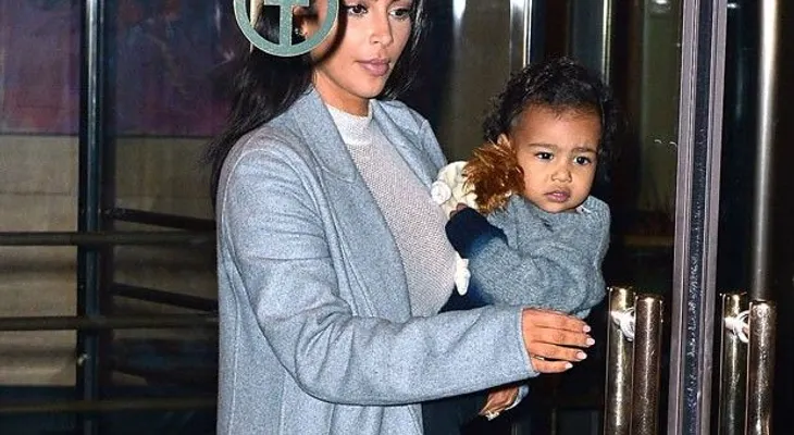 Kim Kardashian paga  tratamientos de belleza de US$10 mil a su hija