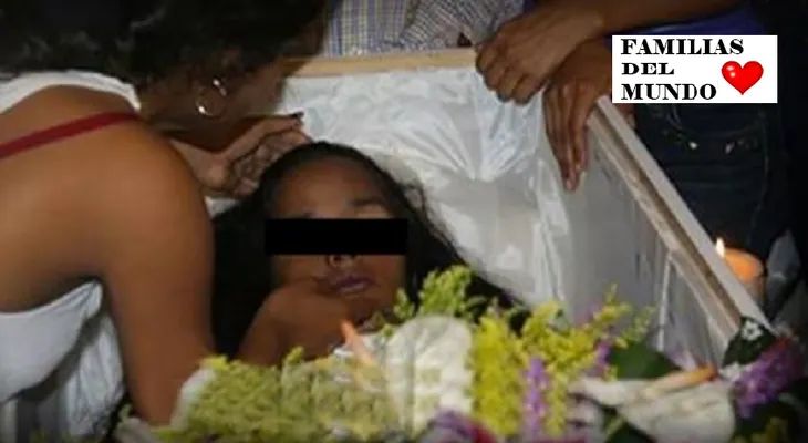Una chica despierta en su ataud gritando el nombre de su asesino, pero eso no fue todo...