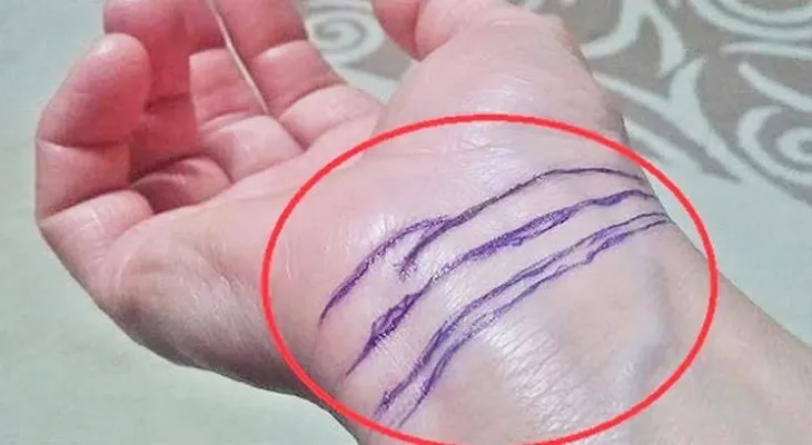 Si tienes menos de cuatro líneas en la muñeca, entonces tienes que leer esto