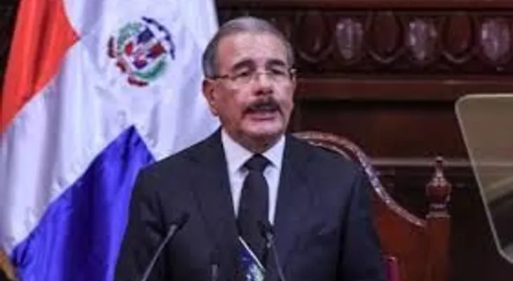 Danilo acudirá al Congreso ante panorama sombrío y un "horno que no está para galletitas"