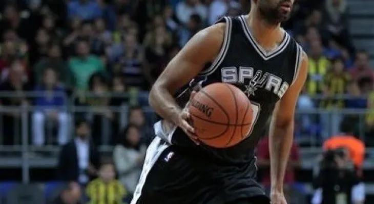 Ginóbili anota 12 y Spurs vencen a Fenerbahce 