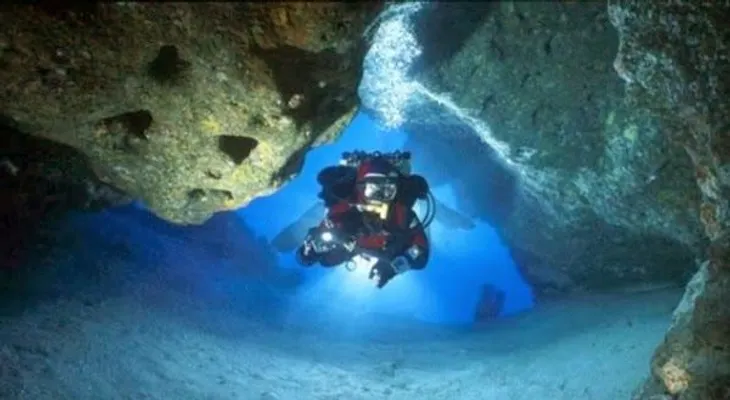 Descubren cueva submarina más grande de la Isla Española en Puerto Plata