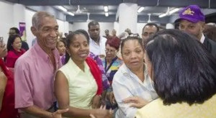 Miriam Cabral se compromete trabajar para aprobar ley del primer empleo