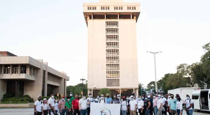 Voluntariado Bancentraliano realizó su XIV jornada de reforestación en el río Ozama