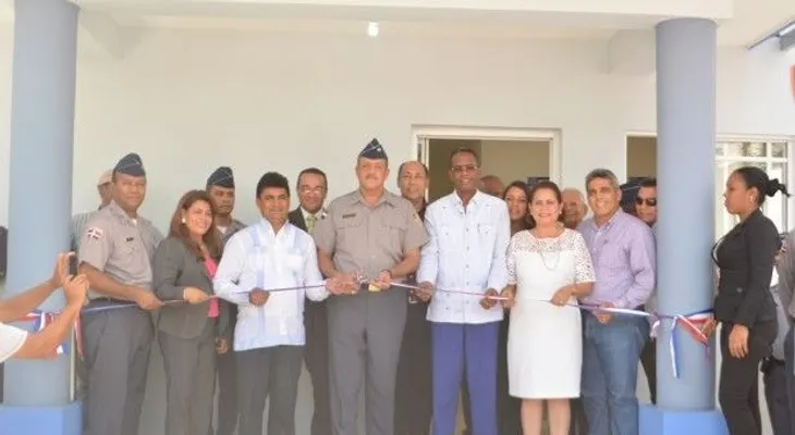 Gobierno entrega moderno destacamento policial en Tenares