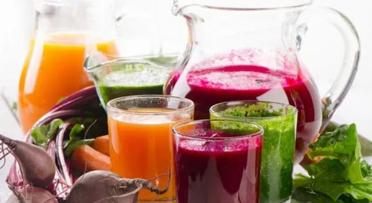 4 jugos para quitar las manchas del rostro 